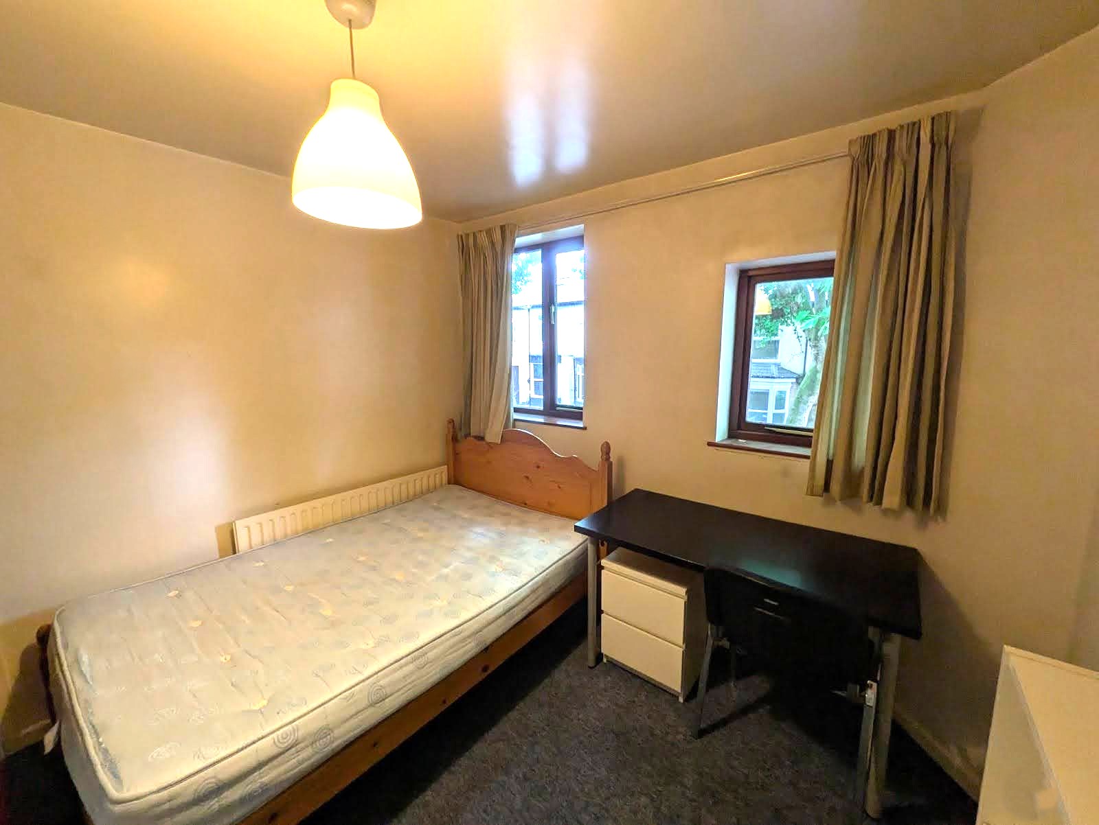 57 Western Road,Crookes,Sheffield S10 1LB,4 Bedrooms Bedrooms,1 BathroomBathrooms,Terraced,1152