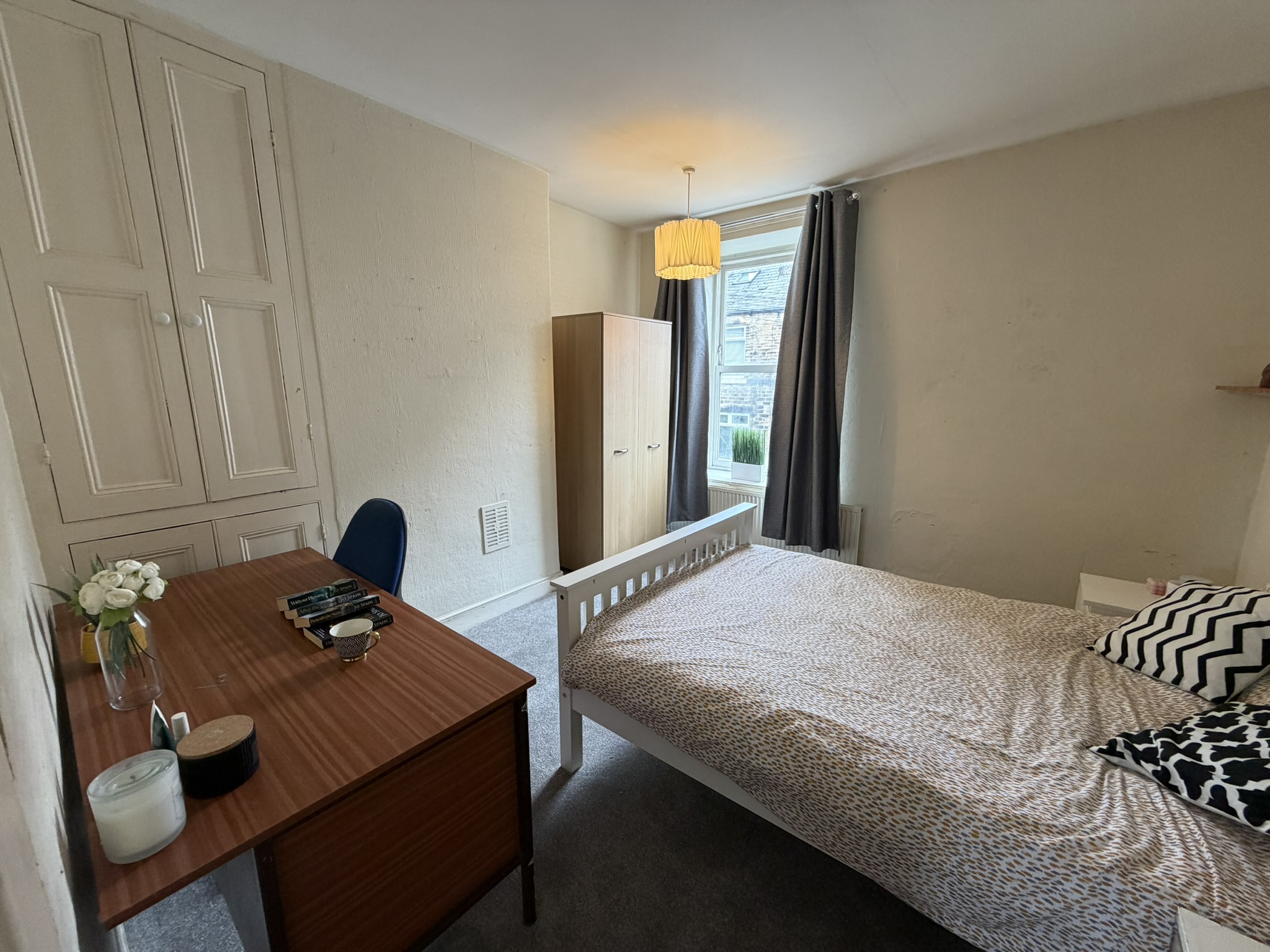 83 Burns Road,Crookesmoor,Sheffield S6 3GL,4 Bedrooms Bedrooms,1 BathroomBathrooms,Terraced,1163