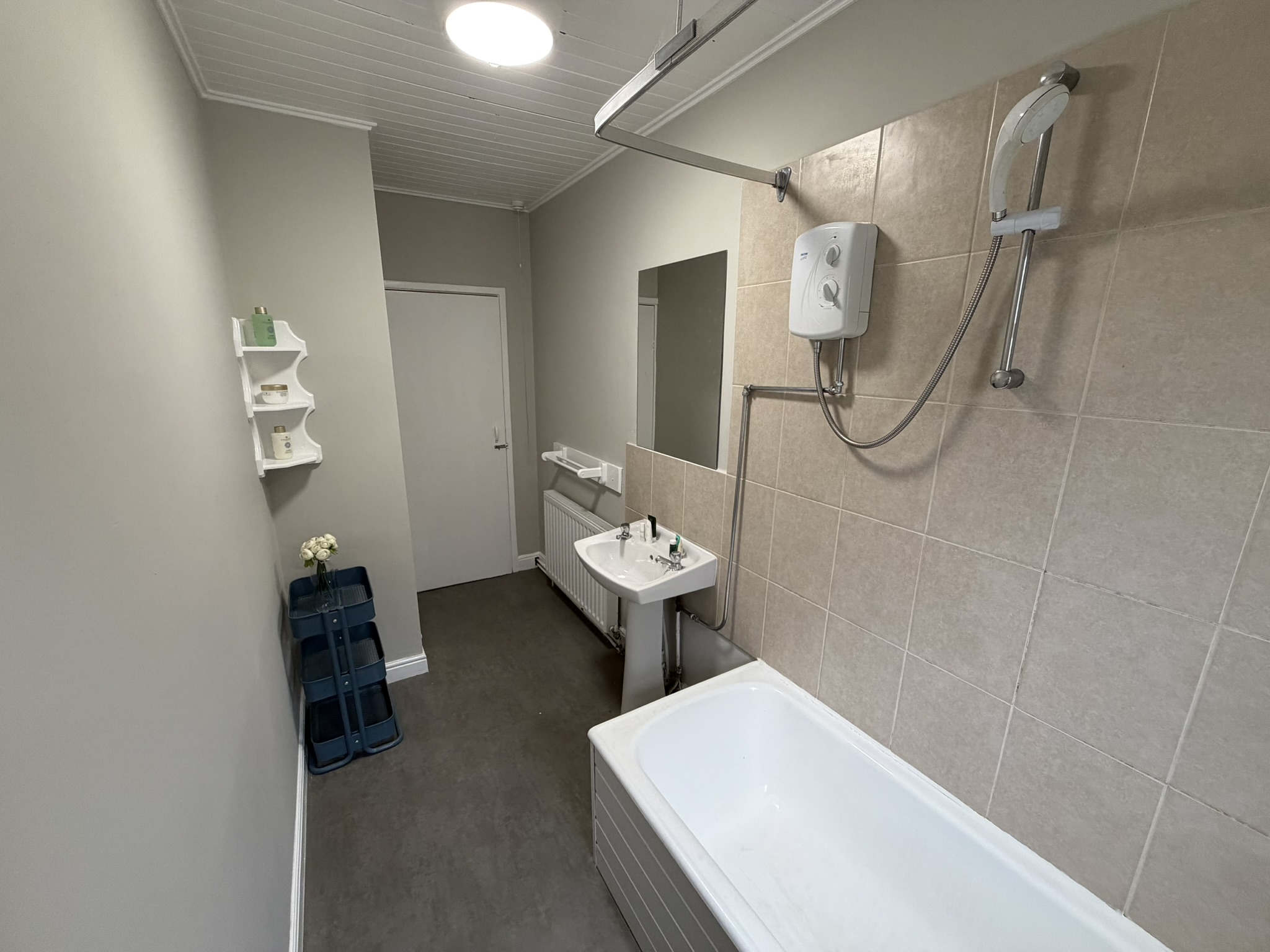 83 Burns Road,Crookesmoor,Sheffield S6 3GL,4 Bedrooms Bedrooms,1 BathroomBathrooms,Terraced,1163