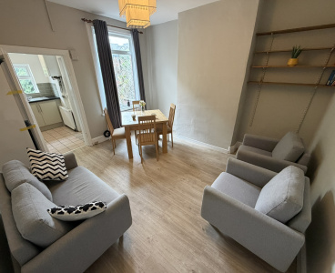 83 Burns Road,Crookesmoor,Sheffield S6 3GL,4 Bedrooms Bedrooms,1 BathroomBathrooms,Terraced,1163