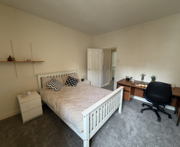 83 Burns Road,Crookesmoor,Sheffield S6 3GL,4 Bedrooms Bedrooms,1 BathroomBathrooms,Terraced,1163