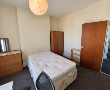 11 Beehive Road,Crookesmoor,Sheffield S10 1EP,4 Bedrooms Bedrooms,1 BathroomBathrooms,Terraced,1165