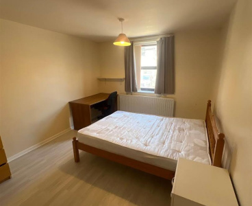 9 Turners Lane,Broomhill,Sheffield S10 1BP,3 Bedrooms Bedrooms,1 BathroomBathrooms,Flat,1227