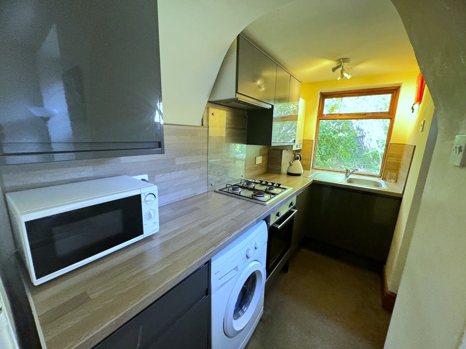 20 Beehive Road,Crookesmoor,Sheffield S10 1EP,3 Bedrooms Bedrooms,1 BathroomBathrooms,Terraced,1396