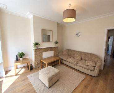 68 Lydgate Lane,Crookes,Sheffield S10 5FH,3 Bedrooms Bedrooms,1 BathroomBathrooms,Terraced,1486