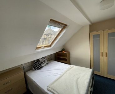 104 Crookes,Crookes,Sheffield S10 1UH,2 Bedrooms Bedrooms,1 BathroomBathrooms,Flat,1490