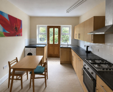 Crookesmoor,1 Warrington Road,Crookesmoor,Sheffield S10 1EN,4 Bedrooms Bedrooms,1 BathroomBathrooms,Terraced,1500