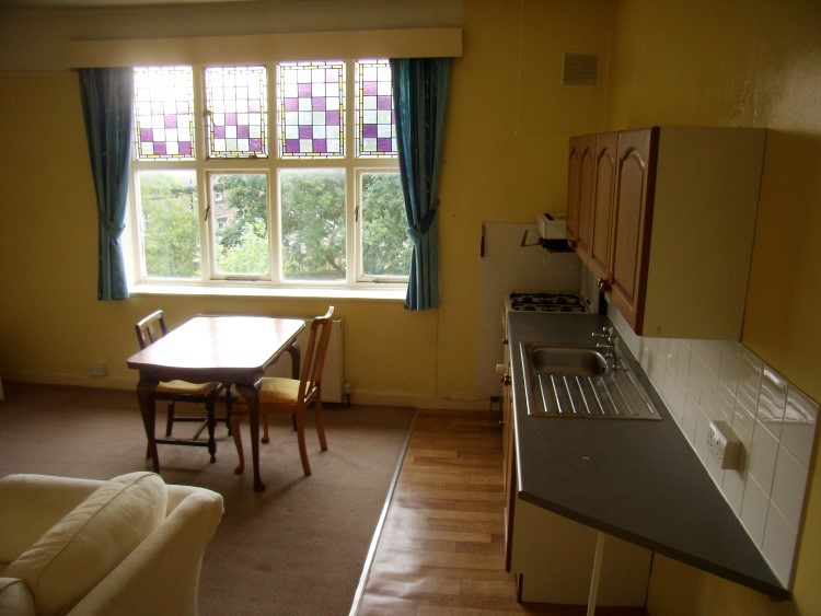 Sheffield,Flat 3,28 Hallamgate Road,Broomhill,Sheffield S10 5BS,1 Bedroom Bedrooms,1 BathroomBathrooms,Flat,1553