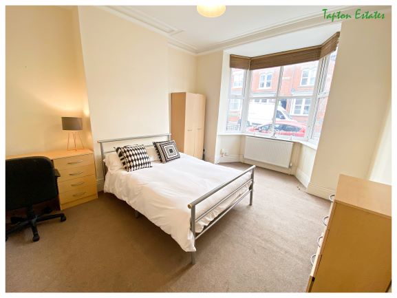 99 Club Garden Road,Abbeydale,Sheffield,5 Bedrooms Bedrooms,2 BathroomsBathrooms,Terraced,1649