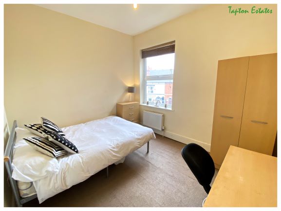 99 Club Garden Road,Abbeydale,Sheffield,5 Bedrooms Bedrooms,2 BathroomsBathrooms,Terraced,1649