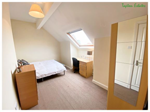 99 Club Garden Road,Abbeydale,Sheffield,5 Bedrooms Bedrooms,2 BathroomsBathrooms,Terraced,1649