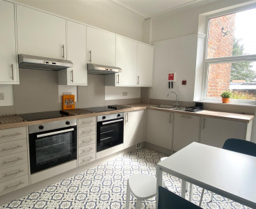 315 Crookesmoor Road,Crookesmoor,Sheffield S10 1BD,8 Bedrooms Bedrooms,2 BathroomsBathrooms,Terraced,1753