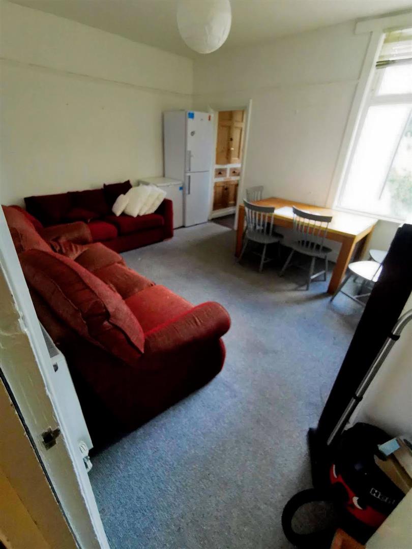 333 Springvale Road,Crookesmoor,Sheffield S10 1LL,5 Bedrooms Bedrooms,2 BathroomsBathrooms,Terraced,1756