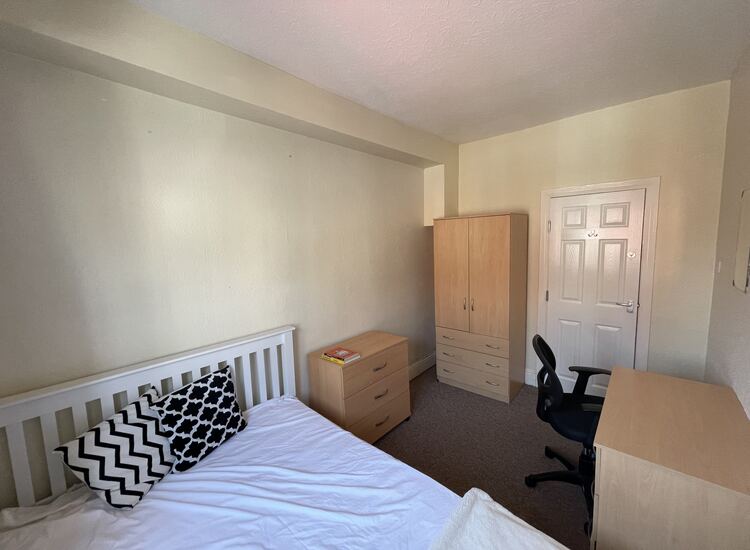 7 The Nook,Crookesmoor,Sheffield S10 1EJ,6 Bedrooms Bedrooms,2 BathroomsBathrooms,Terraced,1075