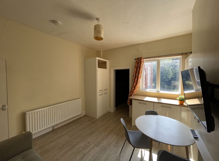 7 The Nook,Crookesmoor,Sheffield S10 1EJ,6 Bedrooms Bedrooms,2 BathroomsBathrooms,Terraced,1075