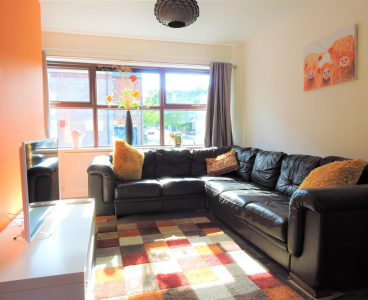 245 Broomhall Street,Flat 5b Porterbrook Apartments,Broomhall,Sheffield S3 7SP,2 Bedrooms Bedrooms,1 BathroomBathrooms,Flat,1833