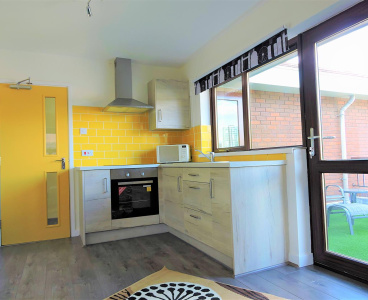 245 Broomhall Street,Flat 5a Porterbrook Apartments,Broomhall,Sheffield S3 7SP,2 Bedrooms Bedrooms,1 BathroomBathrooms,Flat,1834