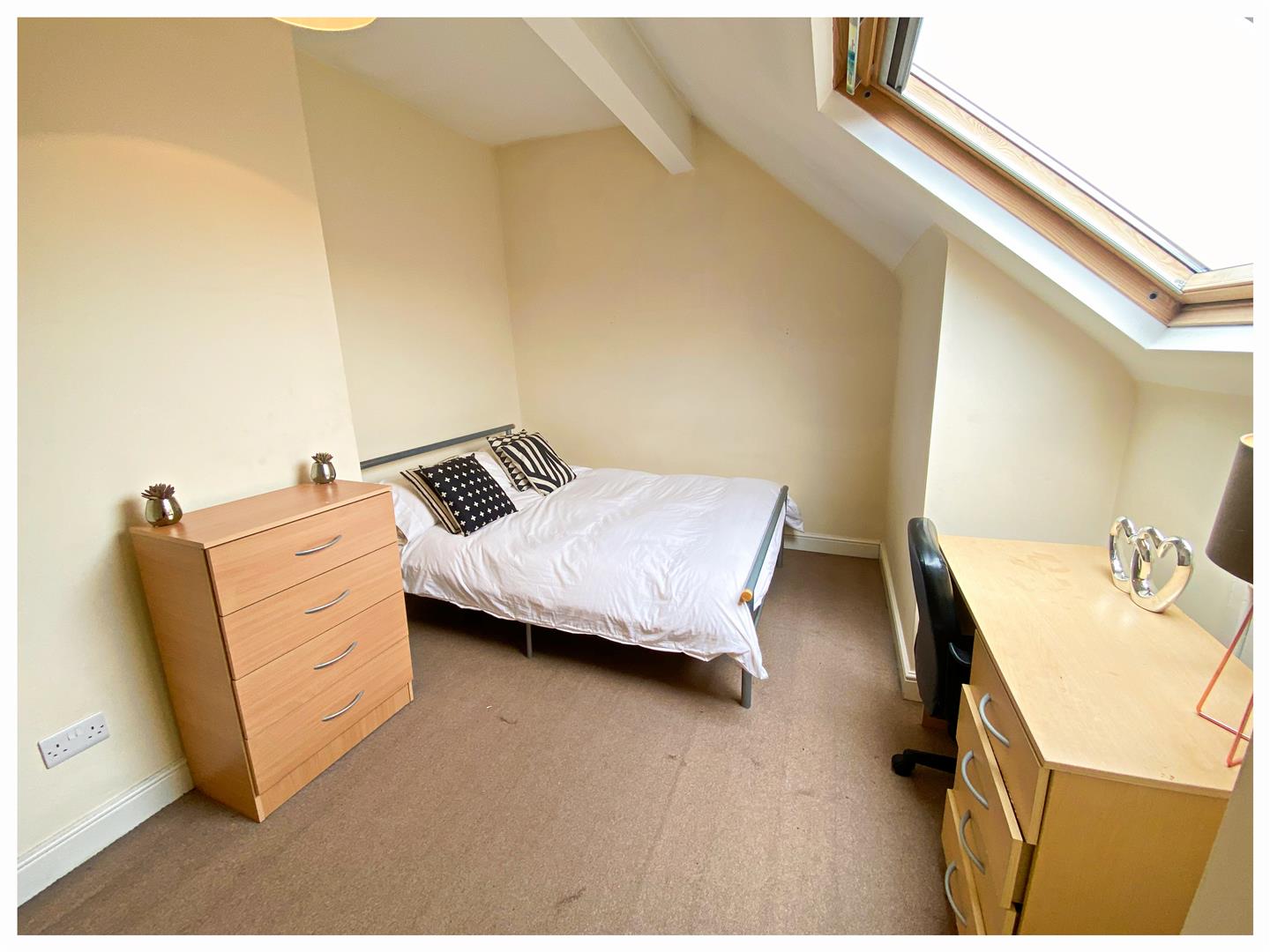 99 Club Garden Road,Sharrow,Sheffield,4 Bedrooms Bedrooms,2 BathroomsBathrooms,Terraced,1872