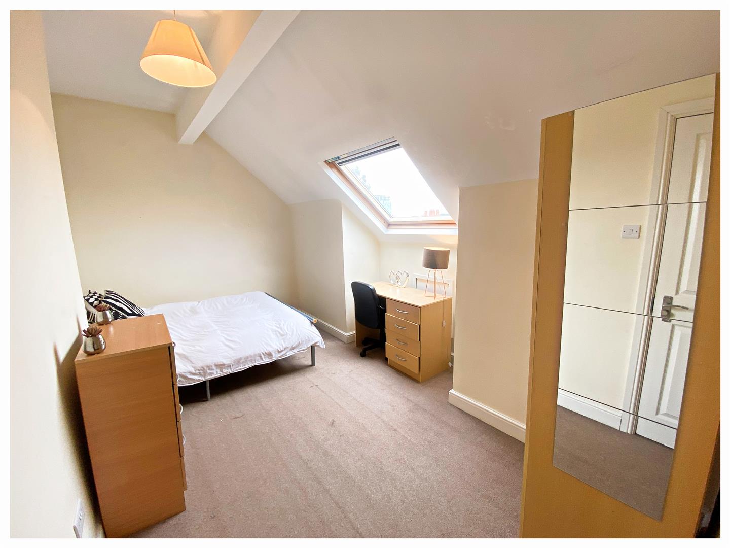 99 Club Garden Road,Sharrow,Sheffield,4 Bedrooms Bedrooms,2 BathroomsBathrooms,Terraced,1872